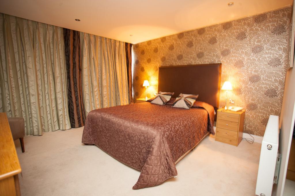 Earl Of Desmond Hotel Tralee Room photo